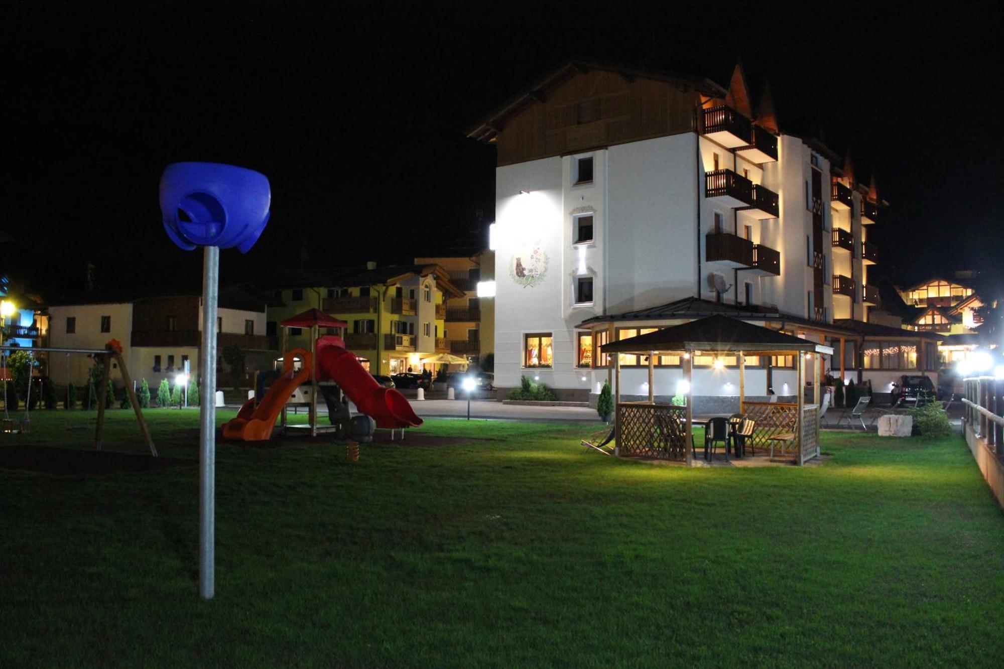 Hotel Rosa Alpina Andalo Esterno foto